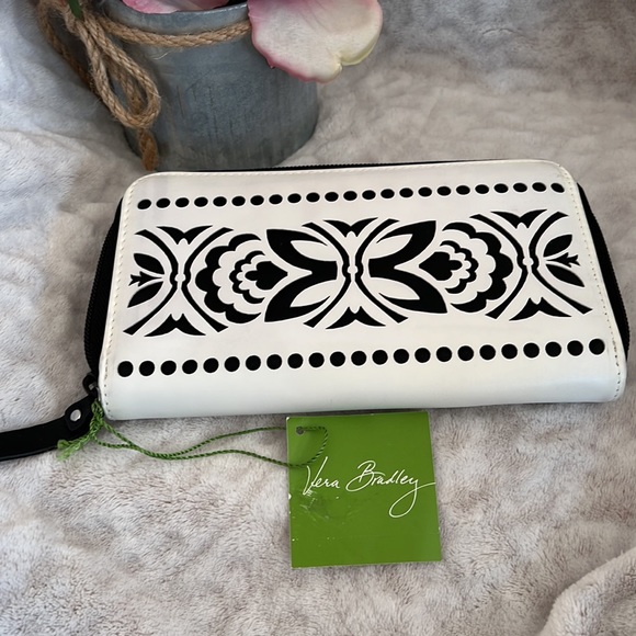 Gorgeous new laser-cut accordion wallet - Picture 5 of 6